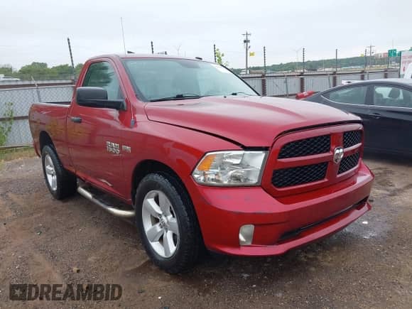 2013 Ram 1500 Express z VIN 3C6JR6ATXDG572482, wystawiony jako IAAI lot #42891027 z przebiegiem 144 622 mil mil oraz . Historia ofert i sprzedaży dostępna na DreamBid. Obrazek 1.