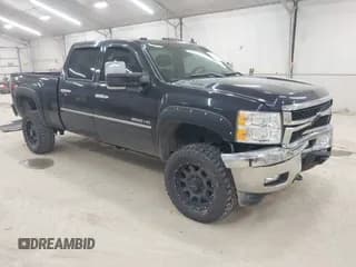 ✅ 2013 Chevrolet Silverado 2500HD LT • VIN: 1GC1KXCGXDF165640 • Лот: 43208467. Опубликован ранее на IAAI с пробегом 140 955 миль. Бесплатный доступ к архиву аукционных продаж из США и подробный отчёт об истории автомобиля на DreamBid. Изображение 1.