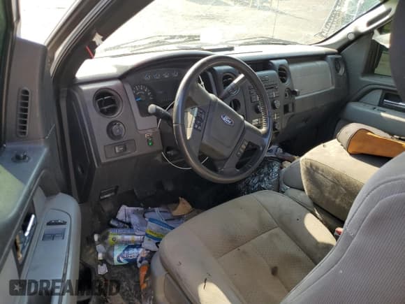 ✅ 2013 Ford F-150 XL • VIN: 1FTMF1CM6DKG34217 • Lot: 66013275. Wystawiony na Copart z przebiegiem Nie podano. Bezpłatny archiwum sprzedaży aukcyjnych z USA i szczegółowy raport historii pojazdu na DreamBid. Zdjęcie 8.