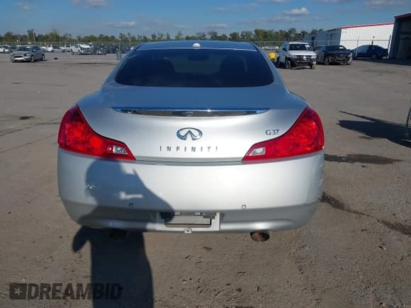 ✅ 2011 Infiniti G37 Journey • VIN: JN1CV6EK6BM211889 • Lot: 43639425. Listed on IAAI with 140,254 mi. Free auction sales archive from the USA and detailed vehicle history report at DreamBid. Image 16.