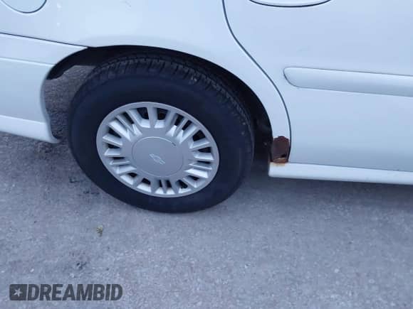 2000 Chevrolet Malibu z VIN 1G1ND52J5Y6315794, wystawiony jako IAAI lot #41124524 z przebiegiem 149 379 mil mil oraz . Historia ofert i sprzedaży dostępna na DreamBid. Obrazek 6.