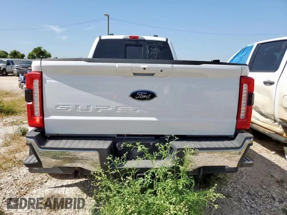 ✅ 2024 Ford F-350 XL • VIN: 1FT8W3DM9RED00619 • Лот: 66004645. Опубликован ранее на Copart с пробегом 92 882 миль. Бесплатный доступ к архиву аукционных продаж из США и подробный отчёт об истории автомобиля на DreamBid. Изображение 6.