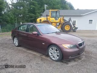 ✅ 2006 BMW 3 Series 325i • VIN: WBAVB17596NK41202 • Лот: 42856647. Опубликован ранее на IAAI с пробегом 137 562 миль. Бесплатный доступ к архиву аукционных продаж из США и подробный отчёт об истории автомобиля на DreamBid. Изображение 1.