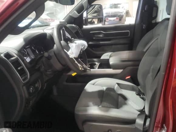 2025 Ram 1500 Big Horn z VIN 1C6SRFFP5SN604825, wystawiony jako Copart lot #80315675 z przebiegiem 4 204 mil mil oraz Szkoda całkowita • Salvage title. Historia ofert i sprzedaży dostępna na DreamBid. Obrazek 7.