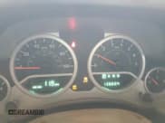 ✅ 2010 Jeep Wrangler Unlimited Mountain • VIN: 1J4BA3H13AL191797 • Lot: 61108225. Wystawiony na Copart z przebiegiem 138 604 mil. Bezpłatny archiwum sprzedaży aukcyjnych z USA i szczegółowy raport historii pojazdu na DreamBid. Zdjęcie 9.