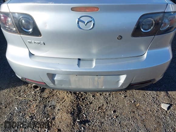 ✅ 2009 Mazda 3 i Touring Value • VIN: JM1BK32F191210863 • Lot: 43827745. Wystawiony na IAAI z przebiegiem 185 106 mil. Bezpłatny archiwum sprzedaży aukcyjnych z USA i szczegółowy raport historii pojazdu na DreamBid. Zdjęcie 6.