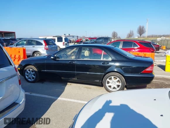 ✅ 2005 Mercedes-Benz S 500 • VIN: WDBNG84J15A446855 • Лот: 41137066. Опубликован ранее на IAAI с пробегом 147 939 миль. Бесплатный доступ к архиву аукционных продаж из США и подробный отчёт об истории автомобиля на DreamBid. Изображение 14.