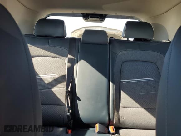 ✅ 2025 Hyundai Venue SEL • VIN: KMHRC8A34SU356271 • Lot: 46292725. Listed on Copart with 2,918 mi. Free auction sales archive from the USA and detailed vehicle history report at DreamBid. Image 10.