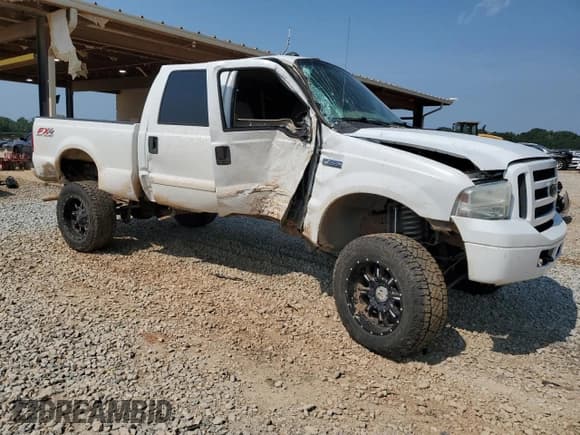 ✅ 2005 Ford F-250 XL • VIN: 1FTSW21585EB62885 • Lot: 59385345. Listed on Copart with 222,074 mi. Free auction sales archive from the USA and detailed vehicle history report at DreamBid. Image 4.