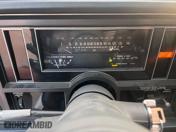 ✅ 1984 Buick Regal • VIN: 1G4AK4792EH575361 • Lot: 69326635. Wystawiony na Copart z przebiegiem 19 144 mil. Bezpłatny archiwum sprzedaży aukcyjnych z USA i szczegółowy raport historii pojazdu na DreamBid. Zdjęcie 8.