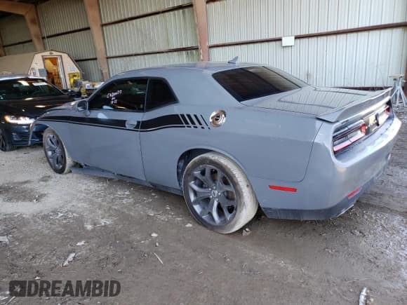 ✅ 2018 Dodge Challenger SXT Plus • VIN: 2C3CDZAG5JH183723 • Lot: 68832552. Wystawiony na Copart z przebiegiem 89 778 mil. Bezpłatny archiwum sprzedaży aukcyjnych z USA i szczegółowy raport historii pojazdu na DreamBid. Zdjęcie 2.