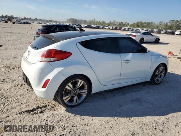 ✅ 2012 Hyundai Veloster w/Red Int • VIN: KMHTC6AD8CU054079 • Lot: 77586954. Wystawiony na Copart z przebiegiem Nie podano. Bezpłatny archiwum sprzedaży aukcyjnych z USA i szczegółowy raport historii pojazdu na DreamBid. Zdjęcie 3.