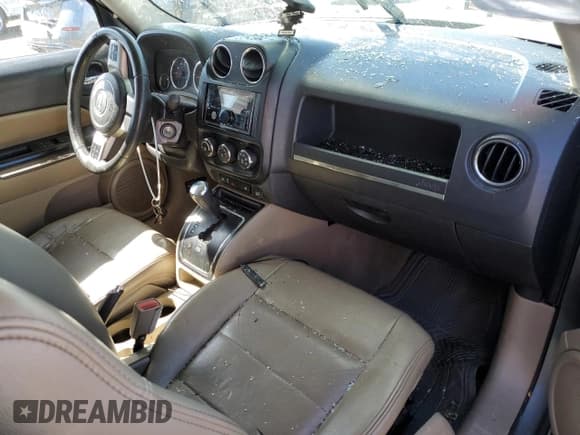 ✅ 2012 Jeep Patriot Limited • VIN: 1C4NJPCB9CD523085 • Lot: 46294565. Listed on Copart with 149,063 mi. Free auction sales archive from the USA and detailed vehicle history report at DreamBid. Image 8.