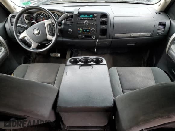 ✅ 2009 Chevrolet Silverado 2500HD LT • VIN: 1GCHK53609F172081 • Lot: 75679774. Wystawiony na Copart z przebiegiem 234 163 mil. Bezpłatny archiwum sprzedaży aukcyjnych z USA i szczegółowy raport historii pojazdu na DreamBid. Zdjęcie 8.