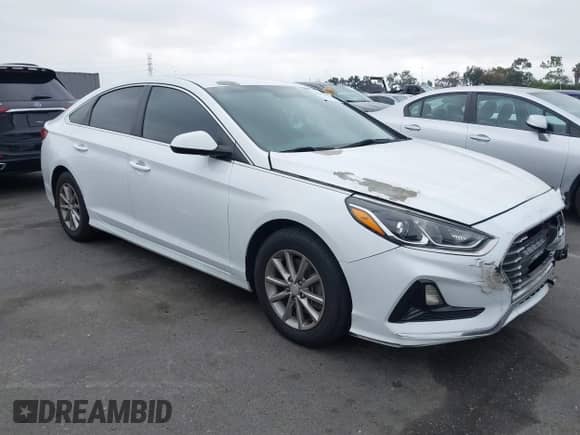 2018 Hyundai Sonata SE с VIN 5NPE24AF3JH704255, выставлен на аукционе IAAI как лот 43389069 с пробегом 105 614 миль миль и . История ставок и продаж доступна на DreamBid. Изображение 1.
