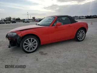 ✅ 2006 Mazda MX-5 Miata Touring • VIN: JM1NC25FX60117275 • Lot: 41677885. Wystawiony na Copart z przebiegiem 26 443 mil. Bezpłatny archiwum sprzedaży aukcyjnych z USA i szczegółowy raport historii pojazdu na DreamBid. Zdjęcie 1.