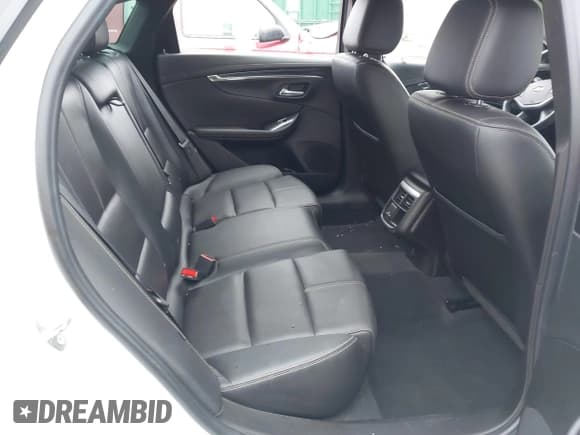 ✅ 2018 Chevrolet Impala LT • VIN: 2G1105S30J9102388 • Lot: 43578417. Wystawiony na IAAI z przebiegiem 66 165 mil. Bezpłatny archiwum sprzedaży aukcyjnych z USA i szczegółowy raport historii pojazdu na DreamBid. Zdjęcie 8.