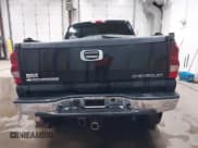 ✅ 2005 Chevrolet Silverado 2500HD LS • VIN: 1GCHK23285F825357 • Lot: 42038945. Listed on IAAI with 170,006 mi. Free auction sales archive from the USA and detailed vehicle history report at DreamBid. Image 16.