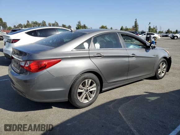 ✅ 2013 Hyundai Sonata GLS • VIN: 5NPEB4AC9DH705131 • Lot: 72051714. Wystawiony na Copart z przebiegiem Nie podano. Bezpłatny archiwum sprzedaży aukcyjnych z USA i szczegółowy raport historii pojazdu na DreamBid. Zdjęcie 3.
