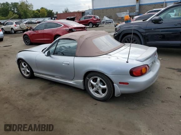 ✅ 2000 Mazda MX-5 Miata • VIN: JM1NB353XY0146308 • Lot: 81392865. Listed on Copart with 212,150 mi. Free auction sales archive from the USA and detailed vehicle history report at DreamBid. Image 2.