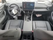 ✅ 2023 VinFast VF 8 Eco • VIN: RLLV1AEB5PH001763 • Lot: 86904094. Wystawiony na Copart z przebiegiem 3 696 mil. Bezpłatny archiwum sprzedaży aukcyjnych z USA i szczegółowy raport historii pojazdu na DreamBid. Zdjęcie 8.