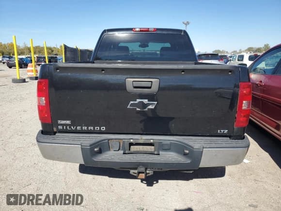 ✅ 2009 Chevrolet Silverado 1500 • VIN: 2GCEK333091139036 • Лот: 89904055. Опубликован ранее на Copart с пробегом 253 634 миль. Бесплатный доступ к архиву аукционных продаж из США и подробный отчёт об истории автомобиля на DreamBid. Изображение 6.