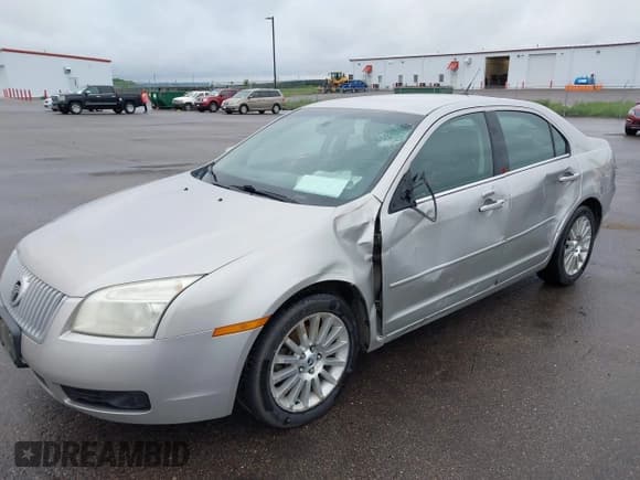 ✅ 2008 Mercury Milan Premier • VIN: 3MEHM08Z58R654402 • Lot: 42496999. Listed on IAAI with 196,215 mi. Free auction sales archive from the USA and detailed vehicle history report at DreamBid. Image 2.