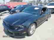 2014 Ford Mustang V6 с VIN 1ZVBP8EM0E5275146, выставлен на аукционе IAAI как лот 42606251 с пробегом 42 663 миль миль и . История ставок и продаж доступна на DreamBid. Изображение 2.