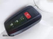 ✅ 2021 Toyota Prius LE • VIN: JTDKAMFP2M3170995 • Лот: 42620585. Опубликован ранее на IAAI с пробегом 112 034 миль. Бесплатный доступ к архиву аукционных продаж из США и подробный отчёт об истории автомобиля на DreamBid. Изображение 11.