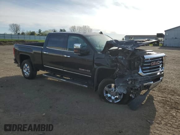 ✅ 2017 GMC Sierra 2500HD SLT • VIN: 1GT12TEY2HF247348 • Lot: 55092035. Wystawiony na Copart z przebiegiem 200 600 mil. Bezpłatny archiwum sprzedaży aukcyjnych z USA i szczegółowy raport historii pojazdu na DreamBid. Zdjęcie 4.