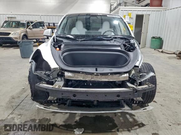 ✅ 2023 Tesla Model Y Long Range • VIN: 7SAYGDEE2PA176991 • Лот: 95689365. Опубликован ранее на Copart с пробегом 40 868 миль. Бесплатный доступ к архиву аукционных продаж из США и подробный отчёт об истории автомобиля на DreamBid. Изображение 5.