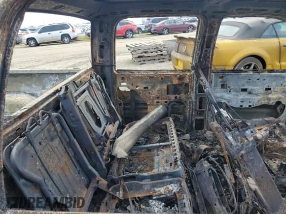 ✅ 2004 Chevrolet Silverado 1500 LS • VIN: 2GCEC13T641349733 • Лот: 46453255. Опубликован ранее на Copart с пробегом Не указан. Бесплатный доступ к архиву аукционных продаж из США и подробный отчёт об истории автомобиля на DreamBid. Изображение 10.