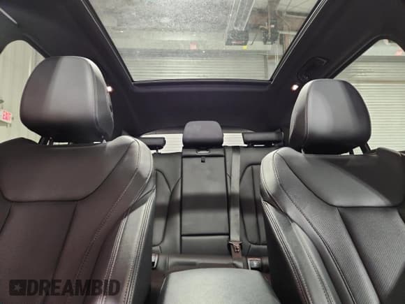 ✅ 2023 BMW X3 sDrive30i • VIN: 5UX43DP06P9R81543 • Lot: 90834585. Wystawiony na Copart z przebiegiem 58 500 mil. Bezpłatny archiwum sprzedaży aukcyjnych z USA i szczegółowy raport historii pojazdu na DreamBid. Zdjęcie 10.