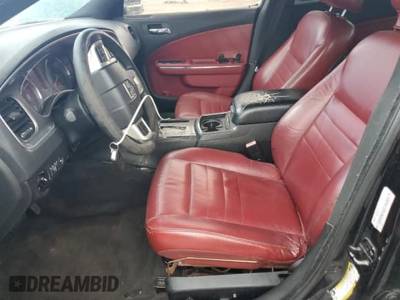 ✅ 2011 Dodge Charger Rallye • VIN: 2B3CL3CGXBH553995 • Лот: 81855915. Опубликован ранее на Copart с пробегом 96 494 миль. Бесплатный доступ к архиву аукционных продаж из США и подробный отчёт об истории автомобиля на DreamBid. Изображение 7.