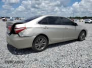 ✅ 2015 Toyota Camry XSE • VIN: 4T1BF1FK1FU950399 • Lot: 70566135. Wystawiony na Copart z przebiegiem 136 963 mil. Bezpłatny archiwum sprzedaży aukcyjnych z USA i szczegółowy raport historii pojazdu na DreamBid. Zdjęcie 3.