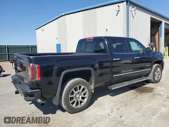 ✅ 2018 GMC Sierra 1500 Denali • VIN: 3GTU2PECXJG117346 • Лот: 47959885. Опубликован ранее на Copart с пробегом 93 416 миль. Бесплатный доступ к архиву аукционных продаж из США и подробный отчёт об истории автомобиля на DreamBid. Изображение 3.