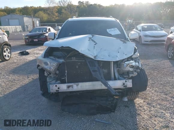 ✅ 2013 Toyota Highlander Plus • VIN: 5TDBK3EH5DS225827 • Lot: 43533454. Listed on IAAI with 113,826 mi. Free auction sales archive from the USA and detailed vehicle history report at DreamBid. Image 12.