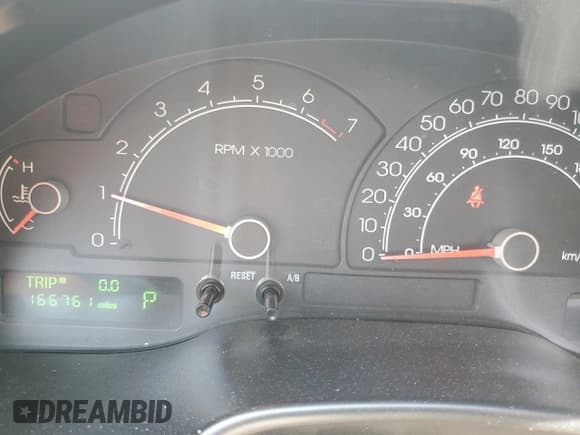 ✅ 2003 Lincoln LS Sport • VIN: 1LNHM87A33Y701752 • Lot: 53476585. Wystawiony na Copart z przebiegiem 166 761 mil. Bezpłatny archiwum sprzedaży aukcyjnych z USA i szczegółowy raport historii pojazdu na DreamBid. Zdjęcie 9.