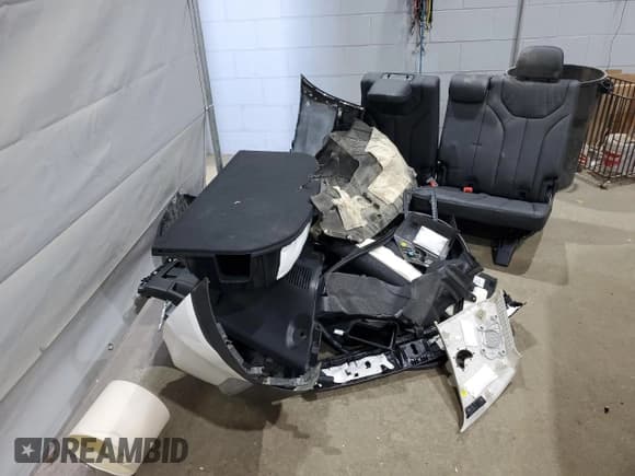 ✅ 2024 Hyundai Palisade Limited • VIN: KM8R5DGE9RU703700 • Lot: 70301265. Listed on Copart with 30,576 mi. Free auction sales archive from the USA and detailed vehicle history report at DreamBid. Image 13.