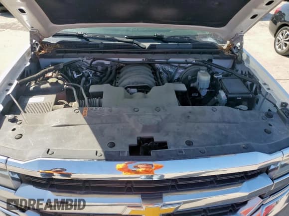 ✅ 2018 Chevrolet Silverado 1500 LT • VIN: 3GCPCREC6JG131735 • Lot: 65686175. Wystawiony na Copart z przebiegiem 58 617 mil. Bezpłatny archiwum sprzedaży aukcyjnych z USA i szczegółowy raport historii pojazdu na DreamBid. Zdjęcie 11.