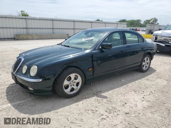 ✅ 2002 Jaguar S-Type • VIN: SAJDA01N92FM41152 • Lot: 58484975. Wystawiony na Copart z przebiegiem 131 784 mil. Bezpłatny archiwum sprzedaży aukcyjnych z USA i szczegółowy raport historii pojazdu na DreamBid. Zdjęcie 1.