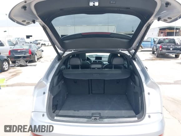 ✅ 2017 Audi Q3 Prestige • VIN: WA1GCCFS5HR009021 • Lot: 41934138. Listed on IAAI with 60,320 mi. Free auction sales archive from the USA and detailed vehicle history report at DreamBid. Image 17.