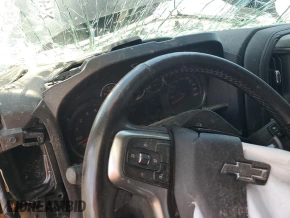 ✅ 2021 Chevrolet Silverado 1500 RST • VIN: 1GCUYEET6MZ348722 • Lot: 60330495. Wystawiony na Copart z przebiegiem Nie podano. Bezpłatny archiwum sprzedaży aukcyjnych z USA i szczegółowy raport historii pojazdu na DreamBid. Zdjęcie 9.