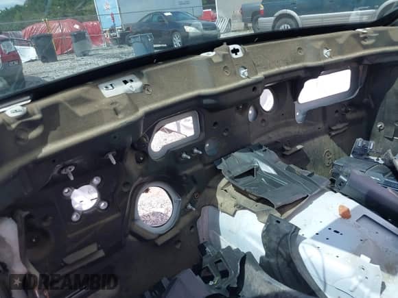 2015 Dodge Charger SRT Hellcat z VIN 2C3CDXL9XFH787696, wystawiony jako IAAI lot #42975689 z przebiegiem Nie podano mil oraz . Historia ofert i sprzedaży dostępna na DreamBid. Obrazek 7.