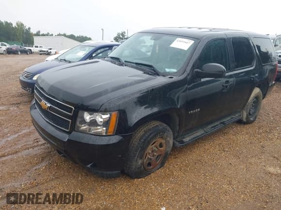 ✅ 2011 Chevrolet Tahoe Commercial • VIN: 1GNLC2E02BR359431 • Лот: 43051667. Опубликован ранее на IAAI с пробегом 171 526 миль. Бесплатный доступ к архиву аукционных продаж из США и подробный отчёт об истории автомобиля на DreamBid. Изображение 2.