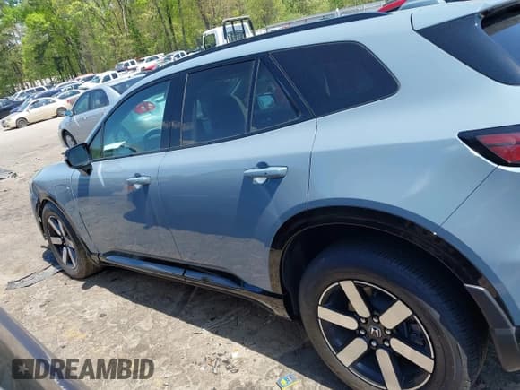 ✅ 2024 Honda Prologue Touring • VIN: 3GPKHXRJ5RS539420 • Lot: 41974848. Listed on IAAI with 2,176 mi. Free auction sales archive from the USA and detailed vehicle history report at DreamBid. Image 14.