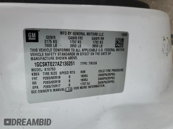 ✅ 2010 Chevrolet Silverado 1500 • VIN: 1GCSKTE27AZ136251 • Lot: 70200014. Wystawiony na Copart z przebiegiem 195 243 mil. Bezpłatny archiwum sprzedaży aukcyjnych z USA i szczegółowy raport historii pojazdu na DreamBid. Zdjęcie 12.