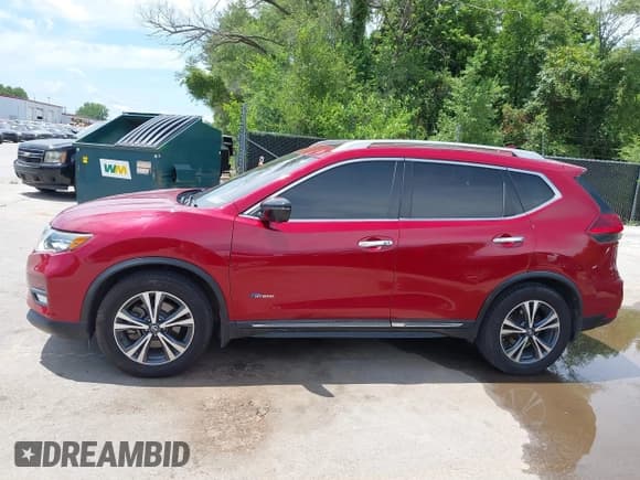 ✅ 2017 Nissan Rogue SV Hybrid • VIN: 5N1ET2MT6HC769539 • Lot: 42691650. Wystawiony na IAAI z przebiegiem 126 529 mil. Bezpłatny archiwum sprzedaży aukcyjnych z USA i szczegółowy raport historii pojazdu na DreamBid. Zdjęcie 13.