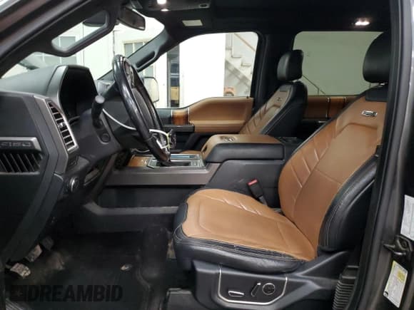 ✅ 2016 Ford F-150 XLT • VIN: 1FTEW1EG4GFC19096 • Лот: 89741365. Опубликован ранее на Copart с пробегом 207 972 миль. Бесплатный доступ к архиву аукционных продаж из США и подробный отчёт об истории автомобиля на DreamBid. Изображение 7.