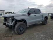 ✅ 2025 Chevrolet Silverado 1500 • VIN: 3GCUKHE80SG133333 • Лот: 66640915. Опубликован ранее на Copart с пробегом 13 203 миль. Бесплатный доступ к архиву аукционных продаж из США и подробный отчёт об истории автомобиля на DreamBid. Изображение 1.